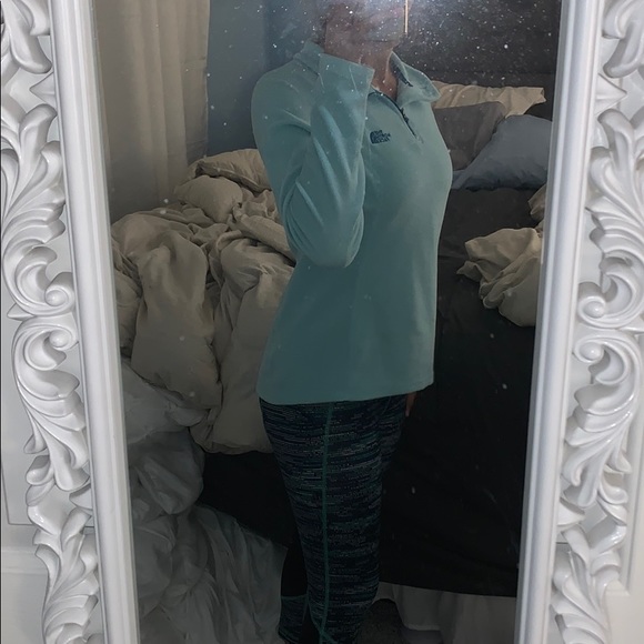 north face quarter zip - Picture 4 of 4